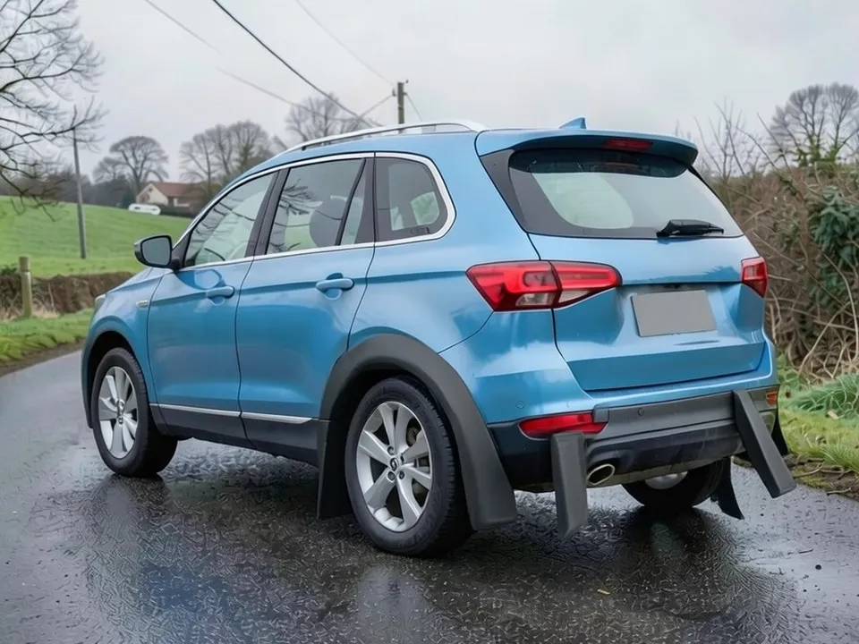 AI-drawn sample: the same SUV with a black mud flap behind the rear wheel