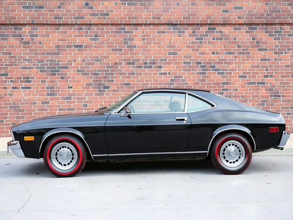 AI-drawn sample: the same fastback with a thin red stripe on each tire